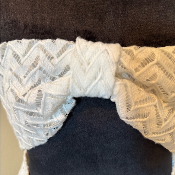 Elegant White Strapless Dress - Picture 3 of 5